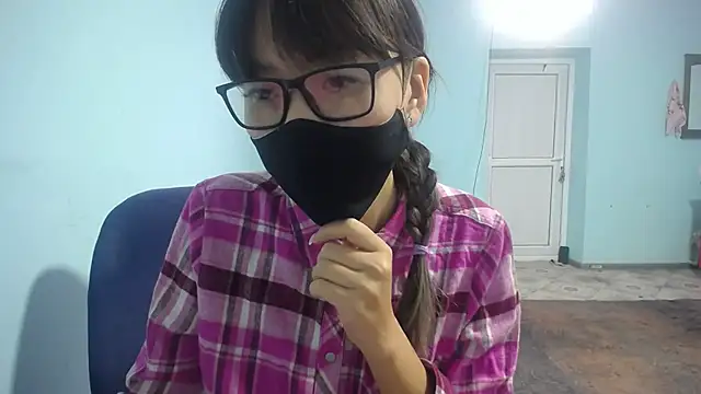 elllaaxx online show from October 10, 2025, 3:27 am