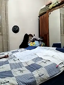 Lucia8600 online show from September 24, 2025, 7:39 pm