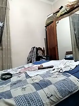 Snapshot of Lucia8600 chatting on February 7, 2026, 9:40 pm Lucia8600 online show from February 7, 2026, 9:40 pm