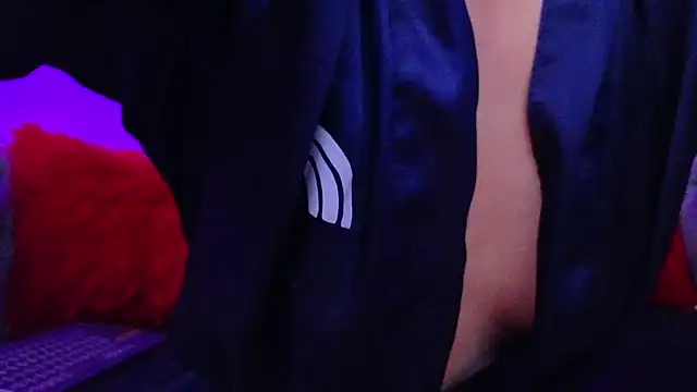 Julieta Russell online show from March 6, 2025, 12:09 pm