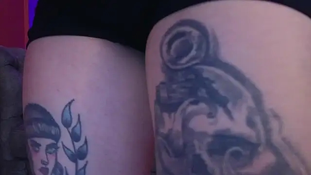 Snapshot of Julieta_Russell chatting on January 19, 2026, 11:25 am Julieta Russell online show from January 19, 2026, 11:25 am