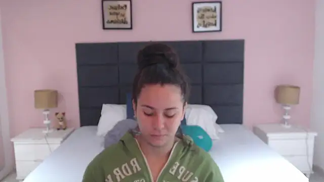 MadisonJenner online show from January 7, 2025, 11:16 am