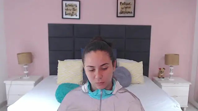 MadisonJenner online show from January 30, 2025, 12:06 pm