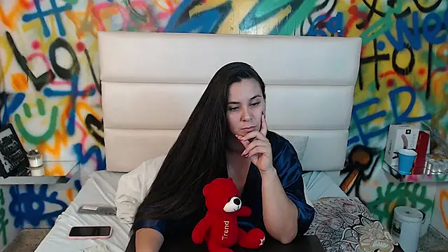 MadisonJenner online show from December 17, 2025, 11:55 pm