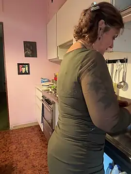 Snapshot of Sunbelxx chatting on September 22, 2025, 8:49 am Sunbelxx online show from September 22, 2025, 8:49 am