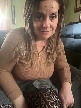 Snapshot of Sunbelxx chatting on November 25, 2025, 12:27 pm Sunbelxx online show from November 25, 2025, 12:27 pm