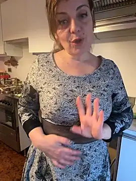 Snapshot of Sunbelxx chatting on December 2, 2025, 9:03 am Sunbelxx online show from December 2, 2025, 9:03 am