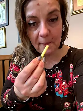 Snapshot of Sunbelxx chatting on January 6, 2026, 12:20 pm Sunbelxx online show from January 6, 2026, 12:20 pm