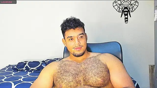Snapshot of Big_furry_bear13 chatting on December 19, 2024, 5:18 am Big furry bear13 online show from December 19, 2024, 5:18 am