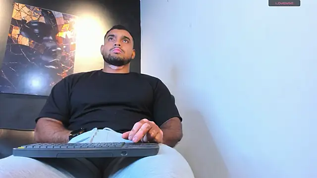 Snapshot of Big_furry_bear13 chatting on July 3, 2026, 11:05 am Big furry bear13 online show from July 3, 2026, 11:05 am