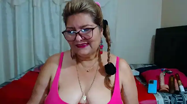 Snapshot of maturehot649 chatting on January 10, 2025, 12:26 pm maturehot649 online show from January 10, 2025, 12:26 pm