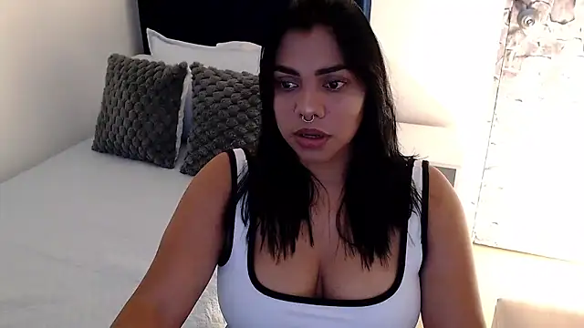 Snapshot of angela_santana_ chatting on September 27, 2025, 6:35 pm angela santana online show from September 27, 2025, 6:35 pm