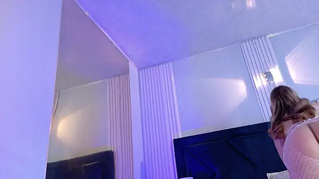 MollyCruz online show from January 18, 2026, 10:41 am