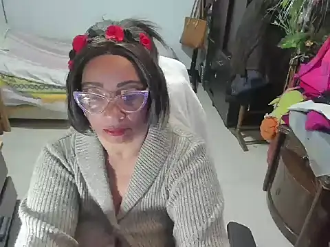 Snapshot of Mrs_mommy_ chatting on March 9, 2025, 1:35 am Mrs mommy online show from March 9, 2025, 1:35 am