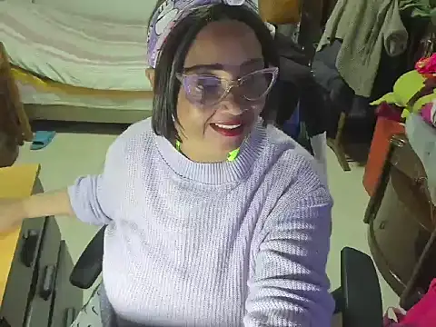 Snapshot of Mrs_mommy_ chatting on March 12, 2025, 10:17 pm Mrs mommy online show from March 12, 2025, 10:17 pm