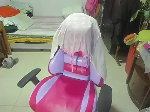 Snapshot of Mrs_mommy_ chatting on March 19, 2025, 5:06 pm Mrs mommy online show from March 19, 2025, 5:06 pm