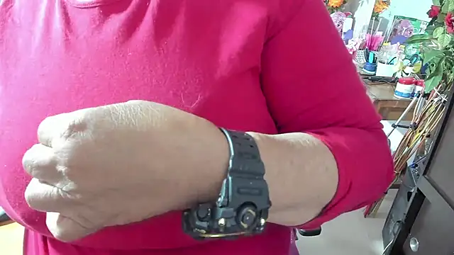 Snapshot of Mrs_mommy_ chatting on September 24, 2025, 5:05 pm Mrs mommy online show from September 24, 2025, 5:05 pm