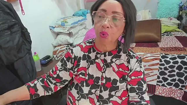 Snapshot of Mrs_mommy_ chatting on February 23, 2026, 7:11 pm Mrs mommy online show from February 23, 2026, 7:11 pm