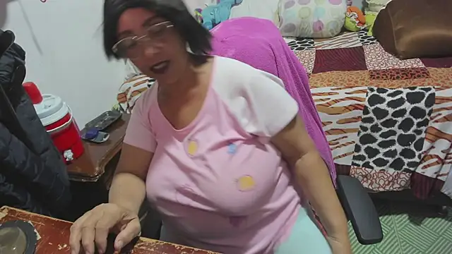 Snapshot of Mrs_mommy_ chatting on February 25, 2026, 11:25 pm Mrs mommy online show from February 25, 2026, 11:25 pm