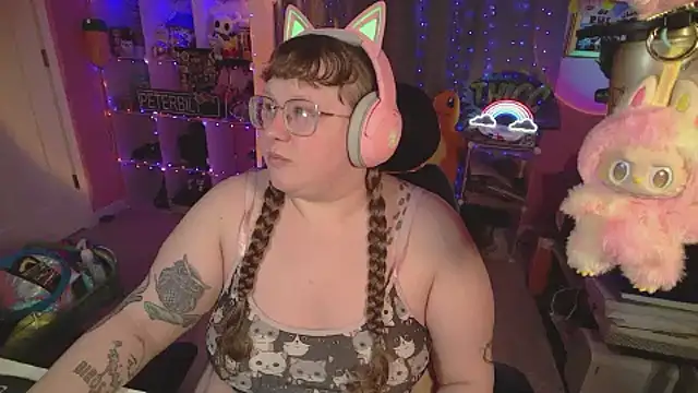 Snapshot of FatVeronica chatting on February 8, 2026, 2:09 pm FatVeronica online show from February 8, 2026, 2:09 pm