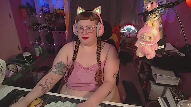 FatVeronica online show from March 30, 2026, 5:25 pm