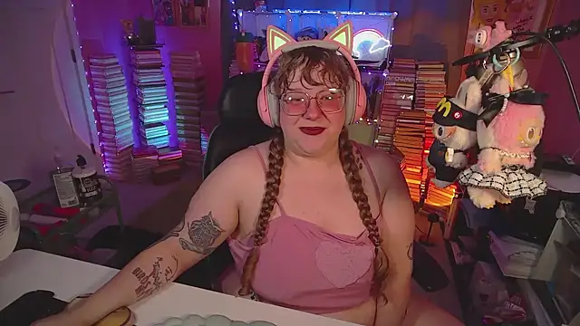 FatVeronica online show from August 8, 2026, 7:27 pm