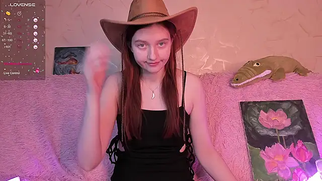 Ksuhesa online show from March 3, 2025, 1:20 pm