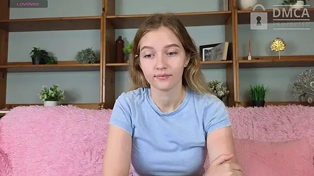 Ksuhesa online show from September 12, 2025, 8:03 am