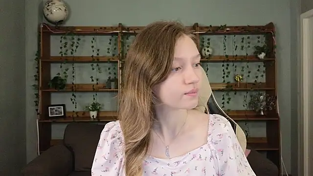 Ksuhesa online show from December 19, 2025, 1:12 am