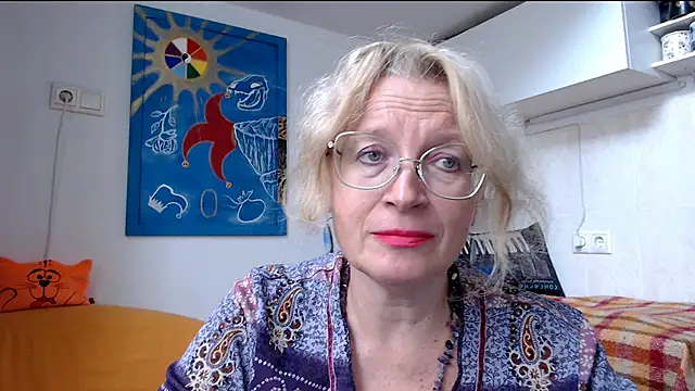 Zosya1111 online show from October 3, 2025, 12:24 pm