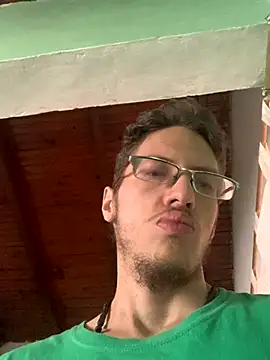 Snapshot of SOYMRX chatting on November 10, 2025, 7:35 pm SOYMRX online show from November 10, 2025, 7:35 pm