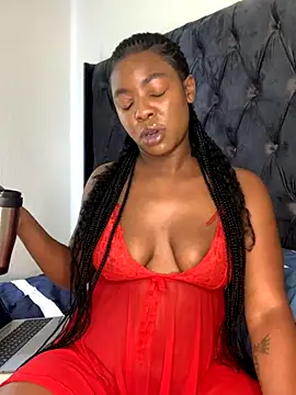 Snapshot of Ass-Queen chatting on November 6, 2025, 7:20 am Ass-Queen online show from November 6, 2025, 7:20 am