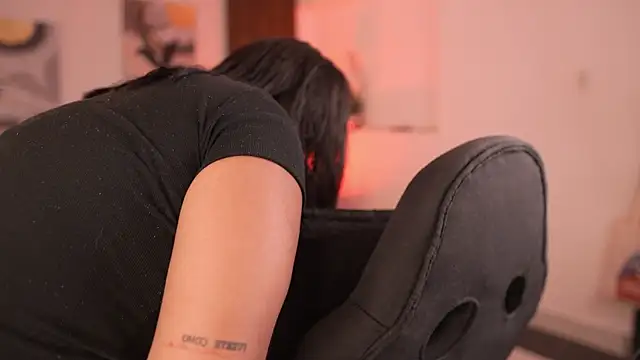 SheylaBakerr online show from November 20, 2025, 10:37 am