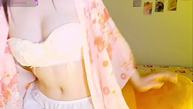 Snapshot of Embez-Damdang chatting on January 11, 2025, 5:40 pm Embez-Damdang online show from January 11, 2025, 5:40 pm