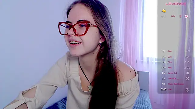 Snapshot of Sarah_HS chatting on February 3, 2026, 6:22 am Sarah HS online show from February 3, 2026, 6:22 am