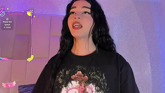 Summer walkerr online show from September 9, 2025, 12:48 pm