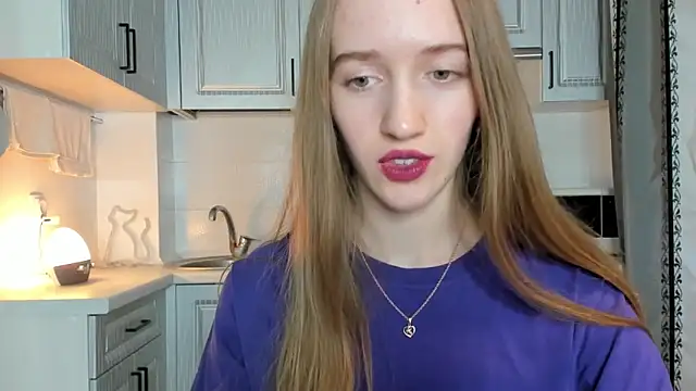 Snapshot of leslie_my_lovee chatting on October 8, 2025, 7:00 pm leslie my lovee online show from October 8, 2025, 7:00 pm