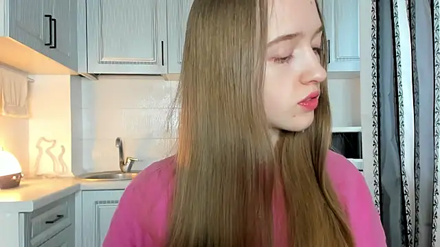 Snapshot of leslie_my_lovee chatting on November 7, 2025, 10:15 am leslie my lovee online show from November 7, 2025, 10:15 am