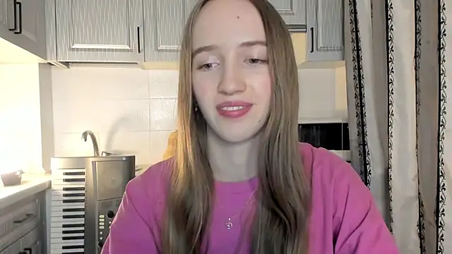 Snapshot of leslie_my_lovee chatting on December 13, 2025, 7:53 pm leslie my lovee online show from December 13, 2025, 7:53 pm