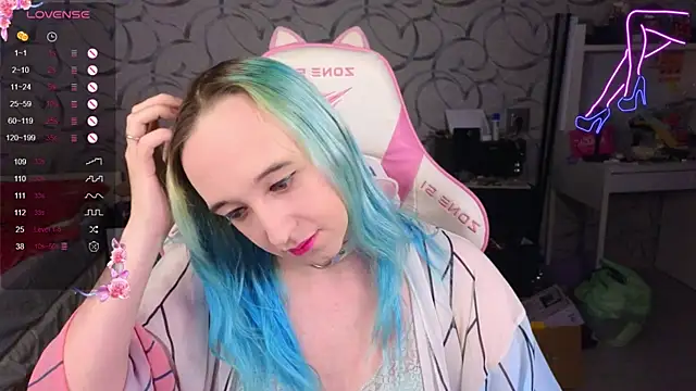 Snapshot of TheTrixy chatting on November 15, 2025, 6:55 am TheTrixy online show from November 15, 2025, 6:55 am