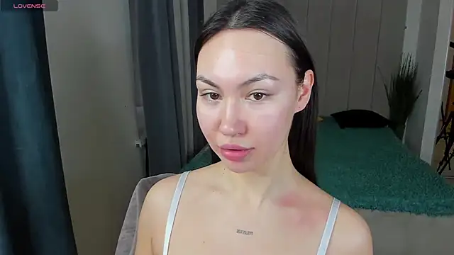 Snapshot of GIGI_BENNET chatting on March 1, 2025, 5:42 am GIGI BENNET online show from March 1, 2025, 5:42 am