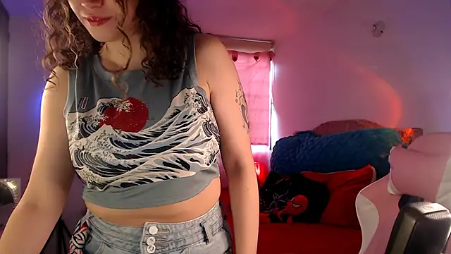 Snapshot of AllyDonfort chatting on January 8, 2026, 8:11 pm AllyDonfort online show from January 8, 2026, 8:11 pm