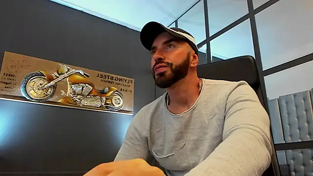 Snapshot of AronGrant chatting on September 19, 2025, 9:54 am AronGrant online show from September 19, 2025, 9:54 am