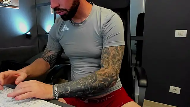 AronGrant online show from November 1, 2025, 11:12 am