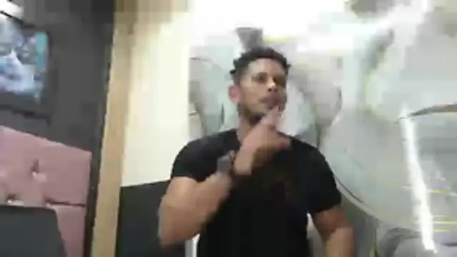 Snapshot of Chris_Dick23 chatting on November 6, 2025, 5:19 am Chris Dick23 online show from November 6, 2025, 5:19 am