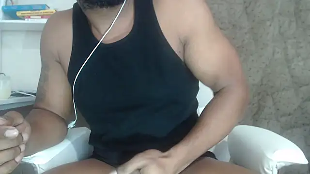 Snapshot of Tecsavy chatting on December 20, 2025, 3:19 pm Tecsavy online show from December 20, 2025, 3:19 pm