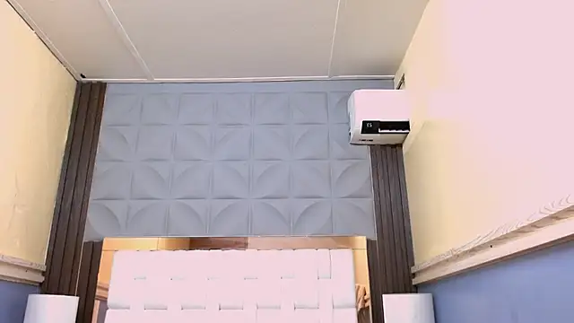 Nicole Ramires online show from October 23, 2025, 4:28 pm