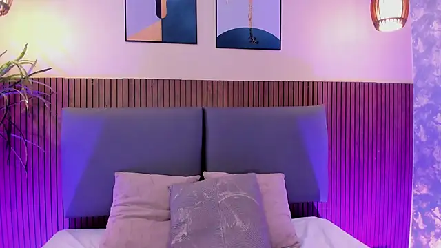 NicolleeEvanss online show from March 7, 2026, 11:07 am