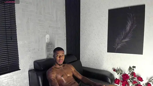 Lil Curved online show from September 9, 2025, 11:43 am