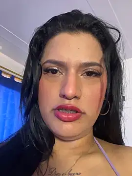 Snapshot of KorinaKovaa chatting on December 20, 2025, 6:04 pm KorinaKovaa online show from December 20, 2025, 6:04 pm